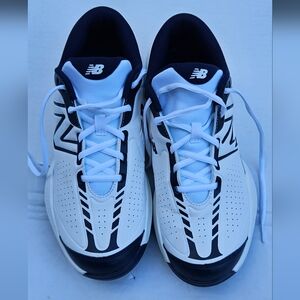 New Balance Men's White and Black Athletic Shoes